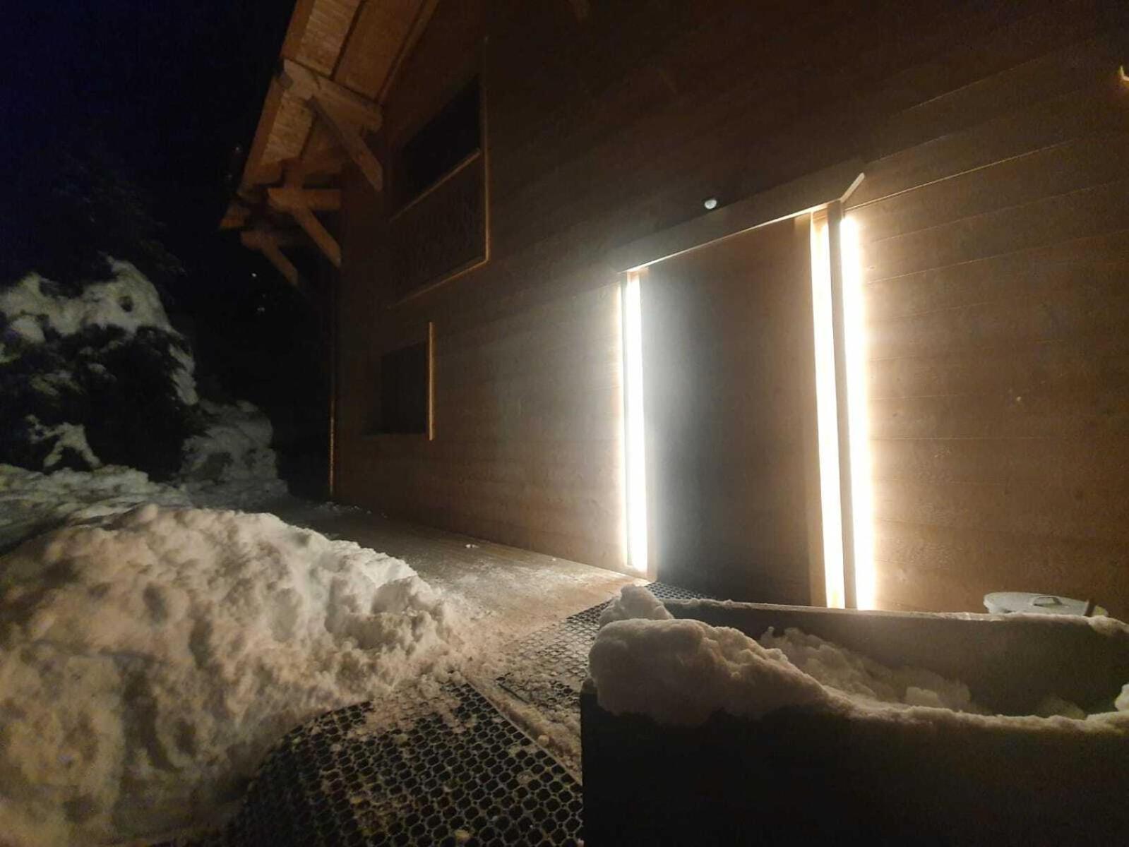 Chalet Delphinette - Spa Privatif Morzine Exterior photo