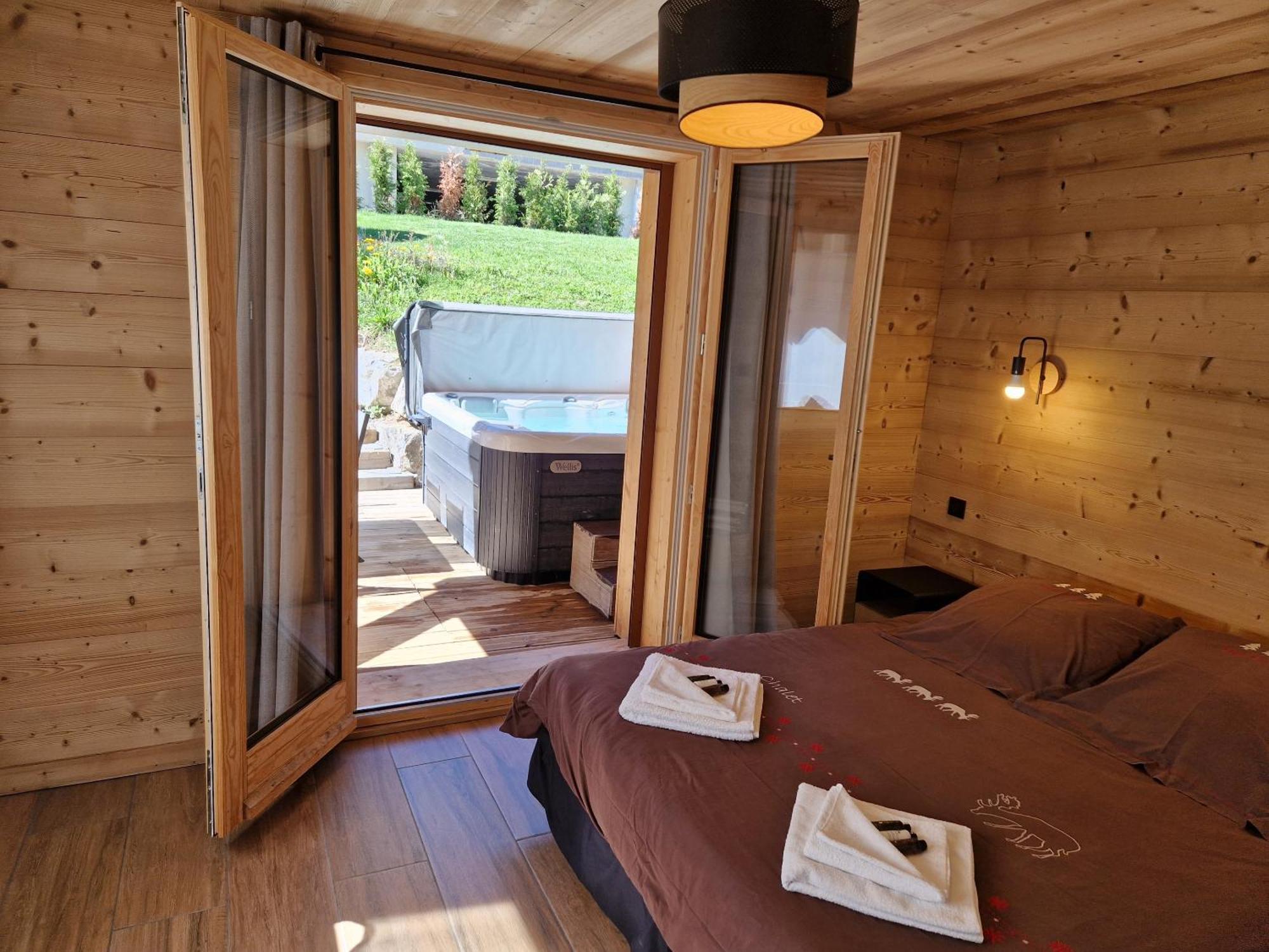 Chalet Delphinette - Spa Privatif Morzine Room photo